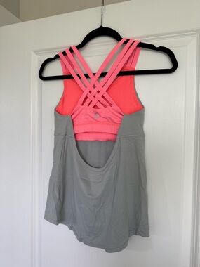 Lululemon Beat The Heat Tank in Seal Grey / Grapefruit size 4